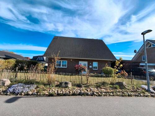 Foto - Einfamilienhaus 5 Zimmer mit Carprot + Garten