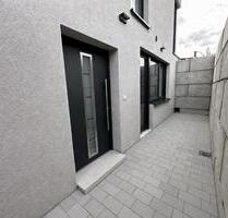 Moderne 2 Zimmer Wohnung m. Terrasse Erstbezug Wiernsheim-Serres