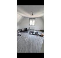 Moderne 2,5-Zimmer-Dachgeschosswohnung in Mettingen - Esslingen am Neckar Brühl