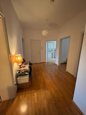 Foto - Zwischenmiete: Helle 3-Zimmer Altbauwohnung mit Balkon