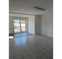 Mietwohnung 3 Zimmer, Küche, Bad Terrasse, Balkon - Ransbach-Baumbach