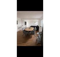 Moderne 4-Zimmer-Erdgeschosswohnung mit Garten & privater Zufahrt - Moosburg an der Isar