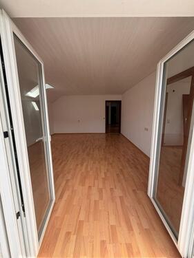 Foto - 5 Zimmer Dachgeschoßwohnung zur Miete in Ostfildern