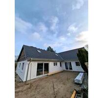 Langenhorn Neubau nähe Bahnhof - 2.000,00 EUR Kaltmiete, in Langenhorn (PLZ: 25842)