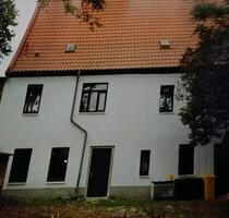 Zwei Häuser in Calbe - 129.000,00&nbsp;EUR Kaufpreis, ca.&nbsp; 200,00&nbsp;m&sup2; in Calbe (Saale) (PLZ: 39240)