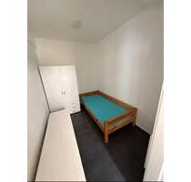 WG 1 Zimmer Wohung - 600,00&nbsp;EUR Kaltmiete, ca.&nbsp; 10,00&nbsp;m&sup2; in Neu-Isenburg (PLZ: 63263)