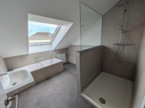 Foto - Stilvolle 3-Zimmer-Dachgeschosswohnung (Erstbezug)