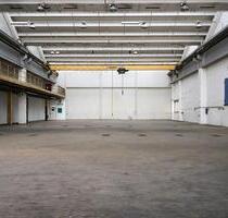 Weitläufige Produktions- & Lagerhalle mit imposanter Deckenhöhe & Rolltor– für Handwerk & Industrie - München Aubing-Lochhausen-Langwied
