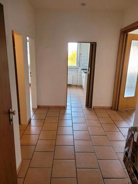 Foto - 3, 5 Zimmer Erdgeschosswohnung mit Sonnenbalkon zu vermieten