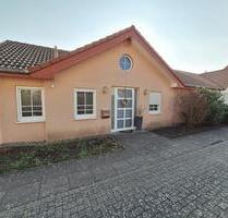 Einfamilienhaus, Winkelbungalow für Kapitalanleger - Sarstedt