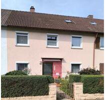 Reihenmittelhaus mit 2 Wohnungen + 2 Garagen - Aalen Attenhofen