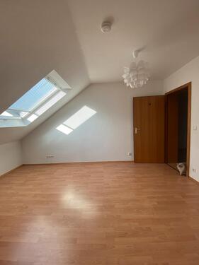 Foto - Helles WG-Zimmer in Bruchköbel - 450,00&nbsp;EUR Kaltmiete, ca.&nbsp; 110,00&nbsp;m&sup2;