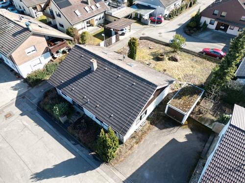 Foto - 5 12-Zi.-Einfamilienhaus Freistehend auf riesig. Eckgrundstück