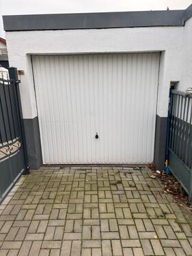 Foto - Garage in Duisburg Neunkamp - 70,00 EUR Miete,