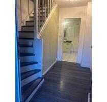 !Sofort mieten und einziehen! Reihenhaus mit Garten und Terrasse - Frankfurt am Main West