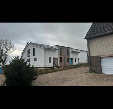 Foto - 2 moderne Doppelhaushälften in Groß Dahlum zu vermieten