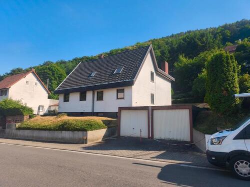 Foto - Exklusives Einfamilienhaus mit reichlich Ausbaupotential