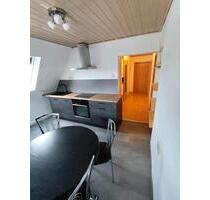 3 Zimmer Dachgeschosswohnung - 550,00&nbsp;EUR Kaltmiete, ca.&nbsp; 69,00&nbsp;m&sup2; in Poppenhausen (PLZ: 97490)
