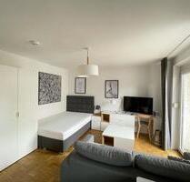 Schicke und möblierte 1-Zimmer-Wohnung mit Balkon in bester Lage - München Altstadt-Lehel