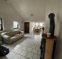 Helle 3 Zimmer Dachgeschosswohnung - Oberlahr