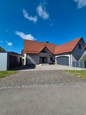 Foto - Exklusives Zweifamilienhaus in Top-Zustand mit Salzwasserpool