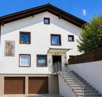 Renoviertes & modernisiertes Zweifamilienhaus in Haunwang Eching