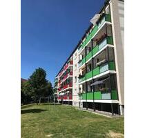 Großzügige 5-Raum-Wohnung mit Balkon, renoviert, 102m² Wohnfläche, Familienwohnung - Oederan