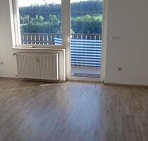 63qm renoviert mit Blick ins Grüne - 2 Zimmer, Küche & Bad - Bad Emstal