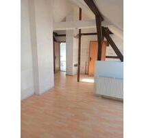 Helle 2,5-Raum-Wohnung in Halle Mitte ab Mai bezugsfrei - Halle (Saale) Büschdorf