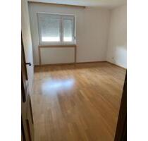 4-Zimmer-Wohnung mit Loggia - ruhige Lage nahe PEP & Ostpark - München Ramersdorf-Perlach