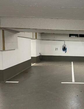Foto - Tiefgarangenstellplatz Aachen Stellplatz PKW Wallbox E-Auto