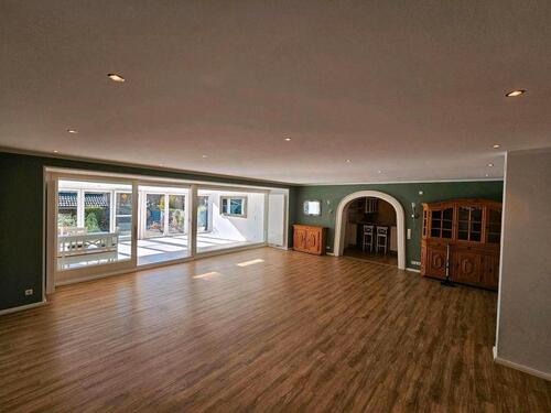 Foto - Kernsaniertes Zweifamilienhaus mit vermietetem Nebengebäude