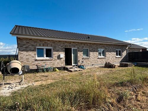 Foto - Moderner Bungalow mit 115 m² Wohnfläche
