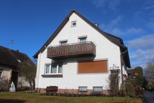 Foto - Schönes EinZweifamilienhaus in ruhiger Lage