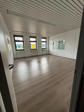 Foto - Büroraum, provisionsfrei, mit Autostellplatz in Ottobrunn