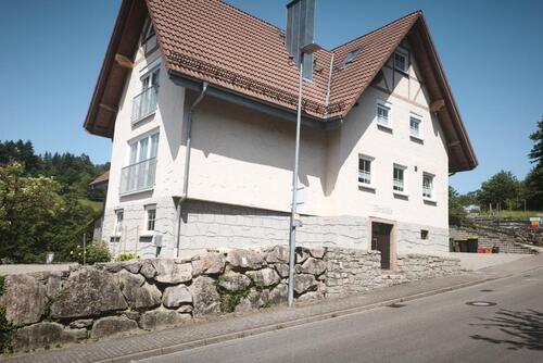 Foto - Top-Chance im Nordschwarzwald: Haushälfte als starke Kapitalanlag