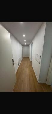 Foto - Helle, Kernsanierte 2-Zimmer Souterrainwohnung (Kellerwohnung)