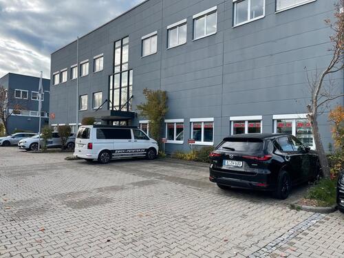 Foto - Nachmieter für ca.170 qm Büro und ca. 310 qm Halle - teilbar -