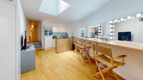 Foto - REMAX - Moderne Räume & kundenfreundliche Praxis oder doch Büronutzung?