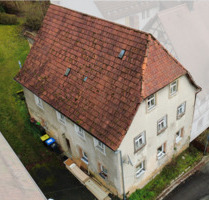 Denkmalgeschütztes Bauernhaus in Wiesenttal mit Sanierungsbedarf