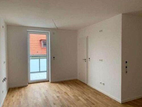 Foto - Helle 2 Zi.-renovierten Wohnung in Würzburg