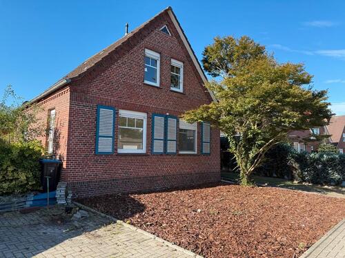 Foto - Frisch saniertes Einfamilienhaus am Julianenpark in Leer