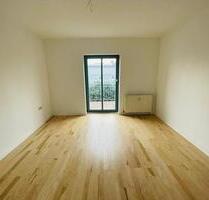 Lichtdurchflutete 2-Raum Wohnung mit Echtholzparkett und großem Balkon - Leipzig Nord