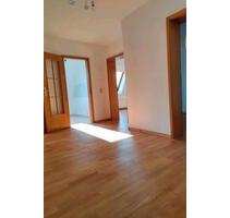 Sonnige 3 Raum Wohnung mit großem Balkon - Dresden Leuben