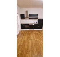 kernsanierte 2-Zimmer Wohnung mit moderner Einbauküche&Stellplatz - Selb