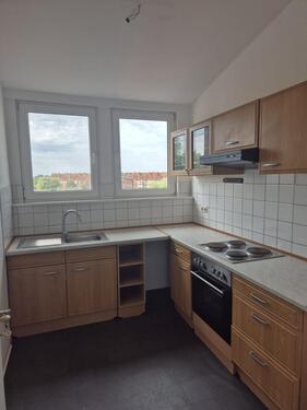 Foto - Helle und geräumige 2-Zimmer-Wohnung, Einbauküche, Dachgeschoss