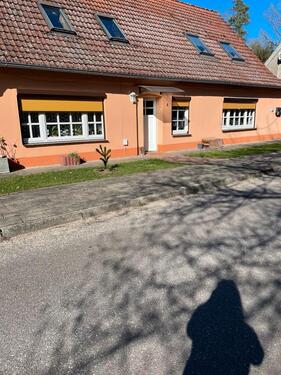Foto - Vielseitiges Einfamilienhaus mit Bungalow