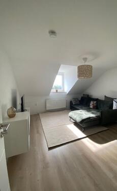 Foto - Geschmackvolle 2-Zimmer-Dachgeschosswohnung