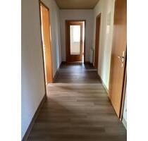 3 Raum Wohnung - 522,00&nbsp;EUR Kaltmiete, ca.&nbsp; 95,00&nbsp;m&sup2; in Oederan (PLZ: 09569)