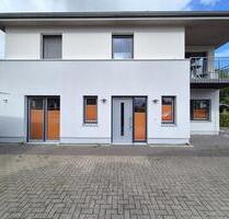 Moderne Gewerbefläche (BüroPraxisHandelHandwerk) in guter Sichtlage nahe Rendsburg direkt an B202 - Meggerdorf